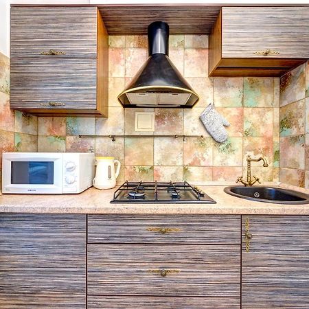Світло! Vip Apartment In The Druzhby Narodiv Metro Station Kiev Buitenkant foto