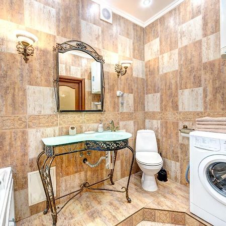 Світло! Vip Apartment In The Druzhby Narodiv Metro Station Kiev Buitenkant foto